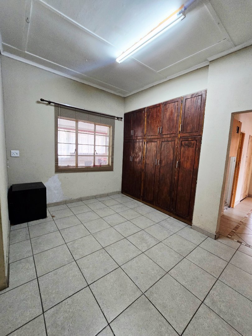 5 Bedroom Property for Sale in Elandia North West